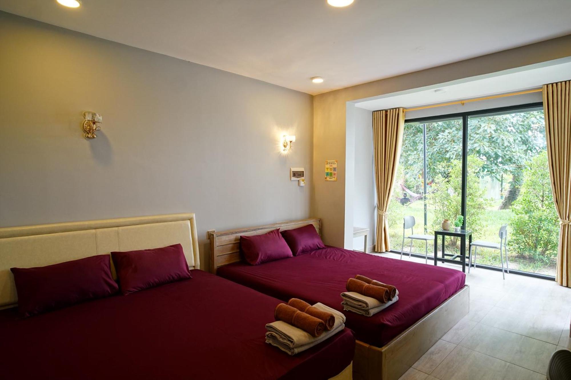 Hostel Funky Moon Kâmpôt Zewnętrze zdjęcie