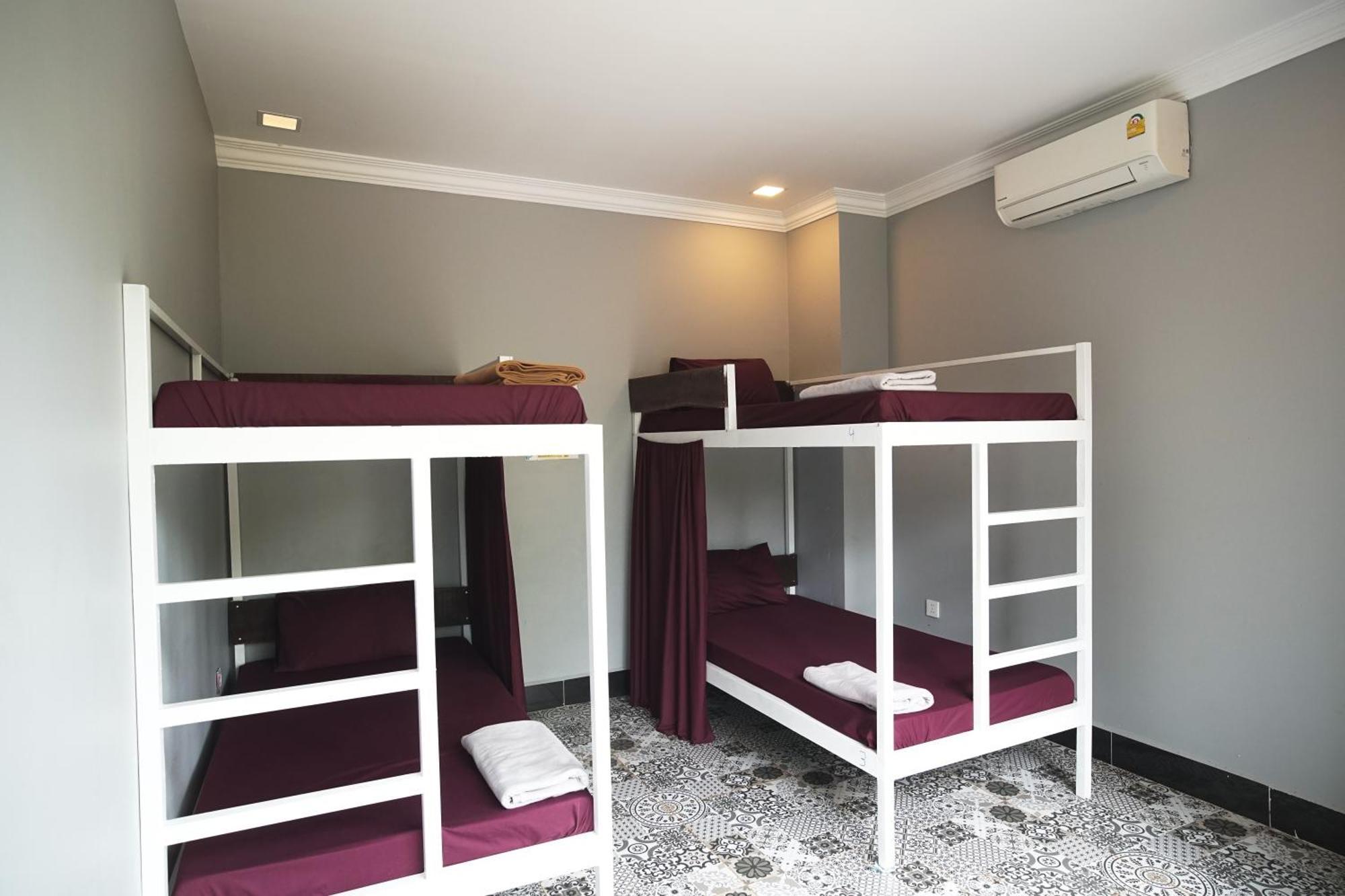 Hostel Funky Moon Kâmpôt Zewnętrze zdjęcie
